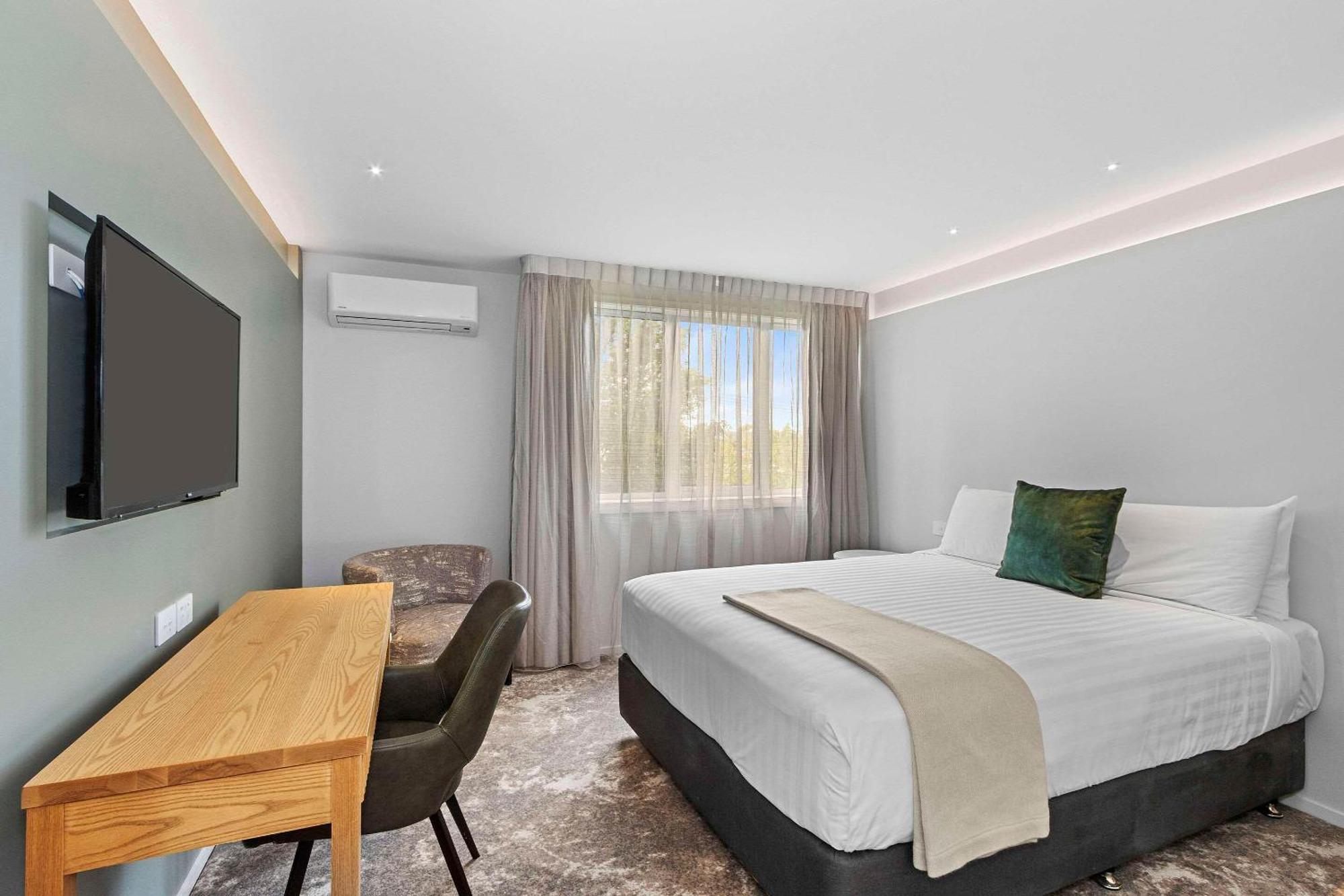 Hotel Elms Christchurch, Ascend Hotel Collection Экстерьер фото