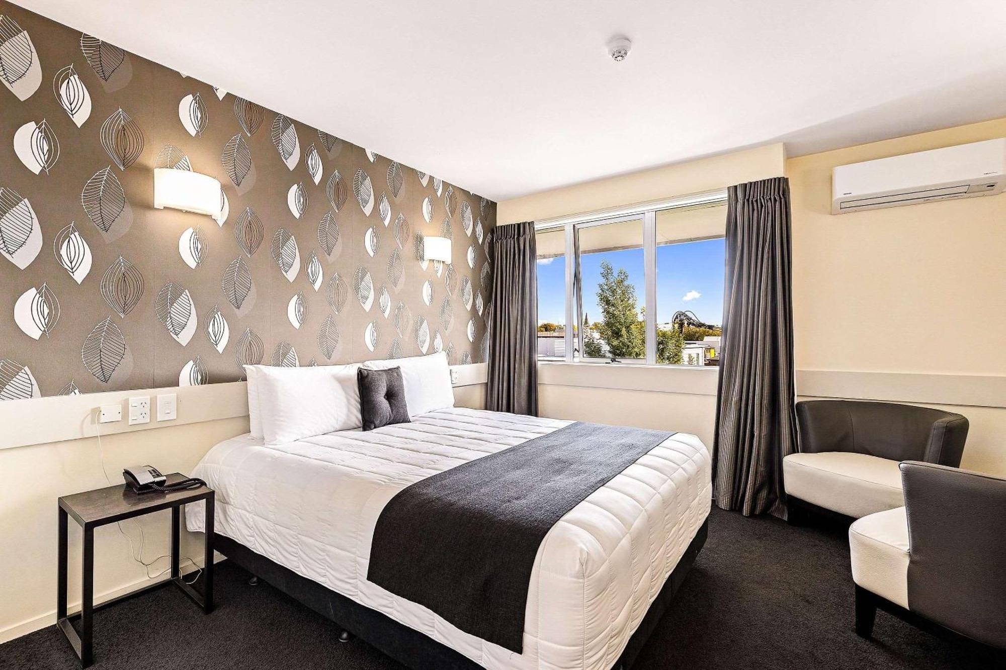 Hotel Elms Christchurch, Ascend Hotel Collection Экстерьер фото